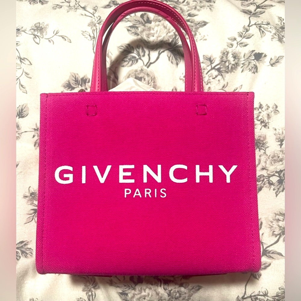 NWT: Mini G Tote Shopping Bag In Canvas